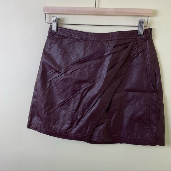 Free People Fake Out Faux Leather Wrap Skirt in Oxblood SZ 4 - Picture 3 of 9